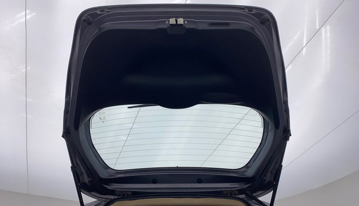 2017 Honda Jazz 1.2 V AT, Petrol, Automatic, 31,187 km, Boot Door Open