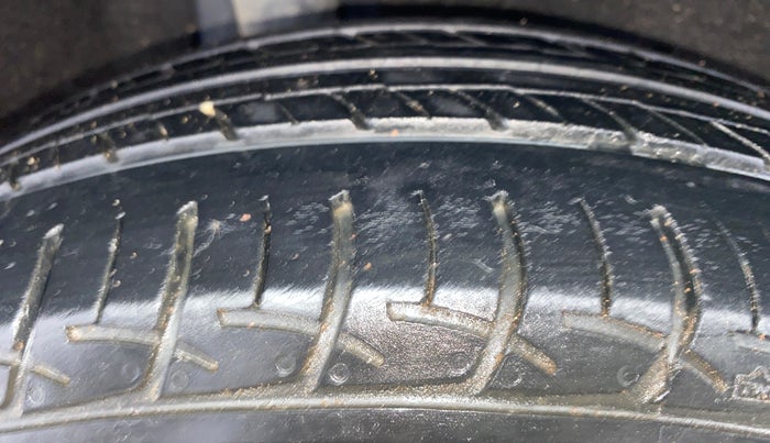 2018 Maruti Baleno DELTA CVT PETROL 1.2, Petrol, Automatic, 36,967 km, Right Rear Tyre Tread