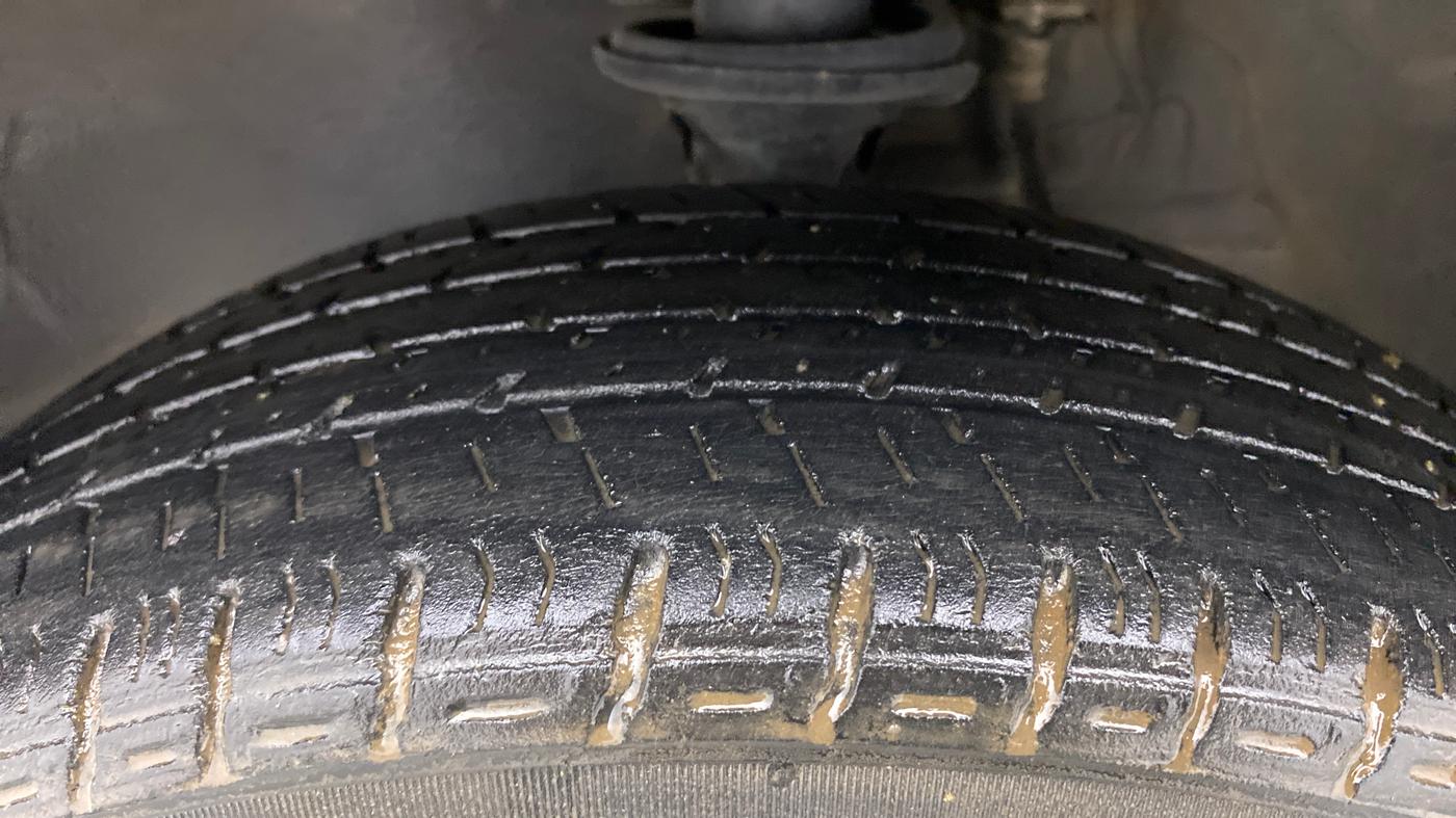 2019 Maruti Alto K10 VXI P, Petrol, Manual, 29,855 km, Left Front Tyre Tread