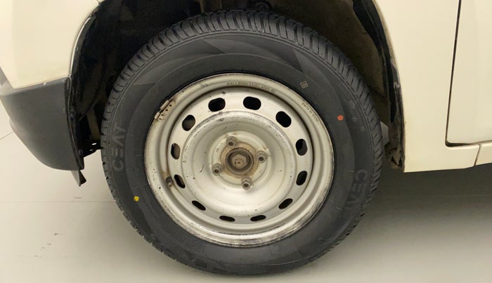 2019 Mahindra Kuv100 K2 TRIP CNG, CNG, Manual, 99,768 km, Left Front Wheel