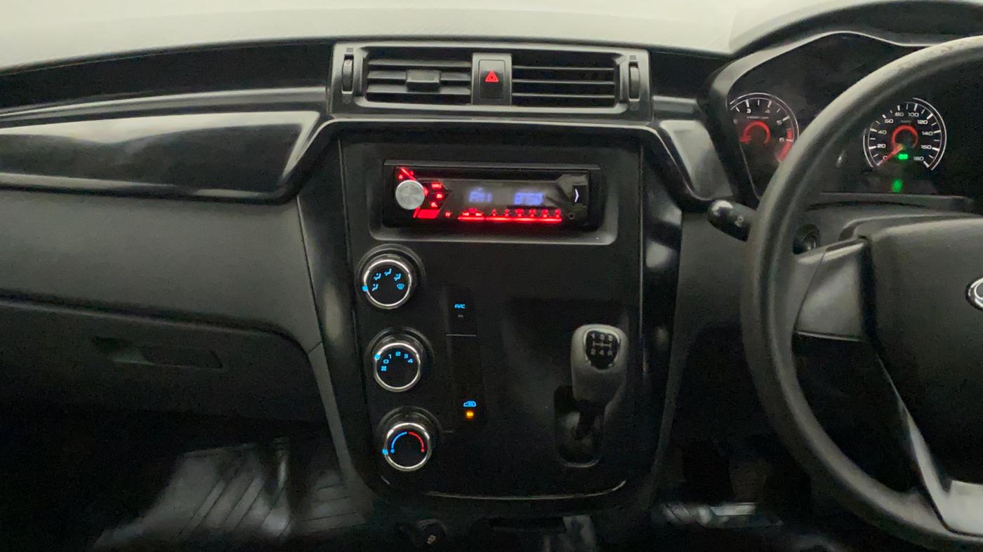 2019 Mahindra Kuv100 K2 TRIP CNG, CNG, Manual, 99,768 km, Air Conditioner