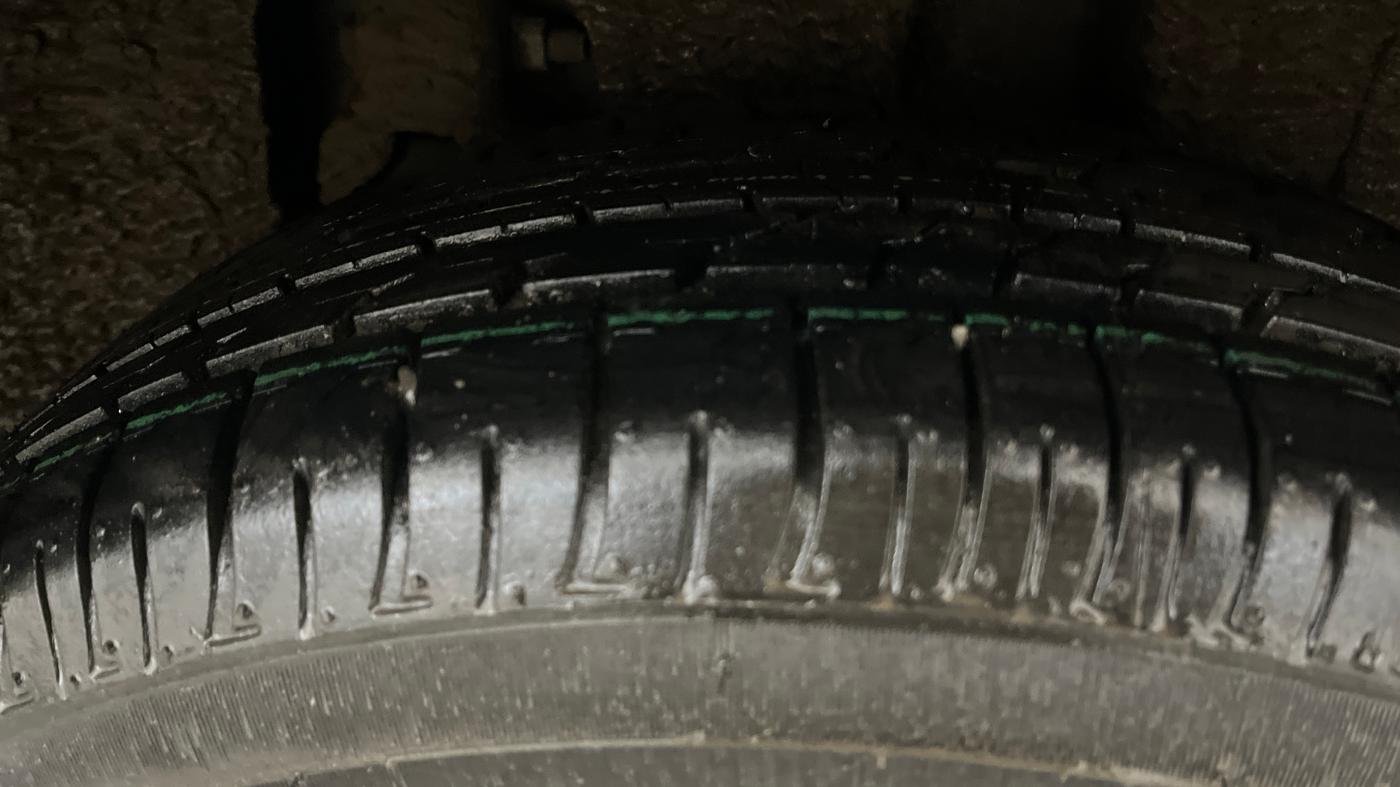 2021 Mahindra XUV300 W6 1.2 PETROL, Petrol, Manual, 54,459 km, Left Rear Tyre Tread