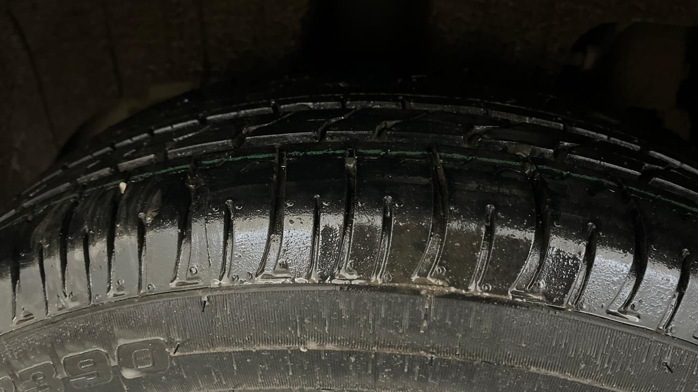 2021 Mahindra XUV300 W6 1.2 PETROL, Petrol, Manual, 54,459 km, Right Rear Tyre Tread