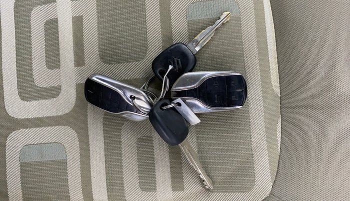 2021 Maruti Celerio VXI CNG, CNG, Manual, 1,02,873 km, Key Close Up