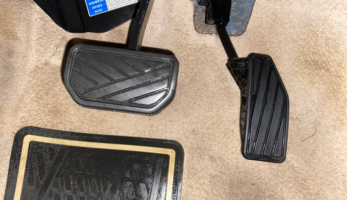 2018 Maruti Dzire ZXI AMT, Petrol, Automatic, 47,324 km, Pedals