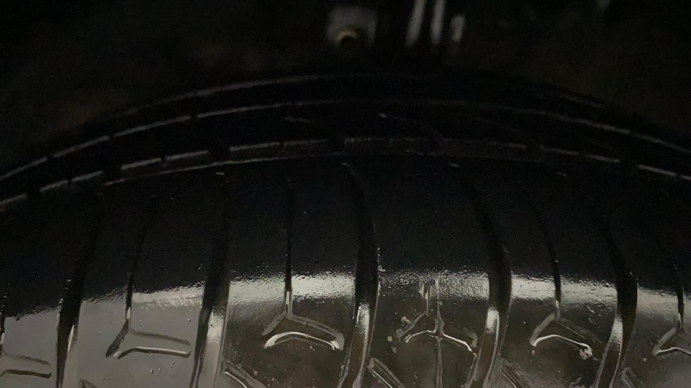 2018 Maruti Dzire ZXI AMT, Petrol, Automatic, 47,353 km, Left Front Tyre Tread