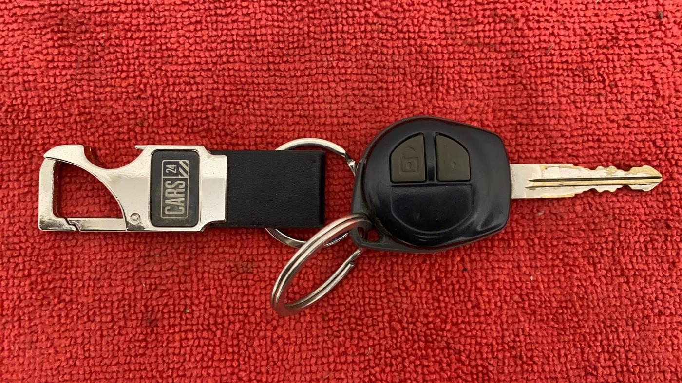 2012 Maruti Swift Dzire VXI AMT, Petrol, Automatic, 52,992 km, Key Close Up