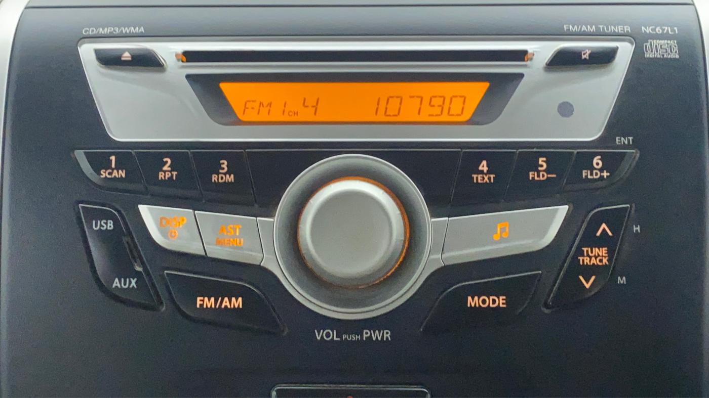 2013 Maruti Wagon R 1.0 VXI, Petrol, Manual, 45,300 km, Infotainment System