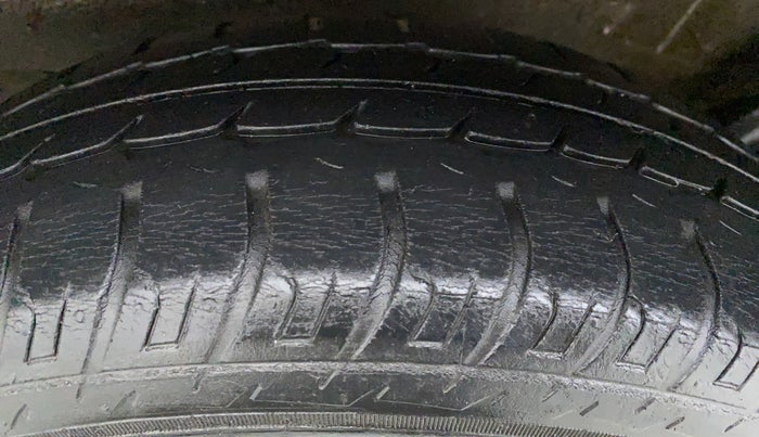 2013 Maruti Wagon R 1.0 VXI, Petrol, Manual, 45,300 km, Right Front Tyre Tread