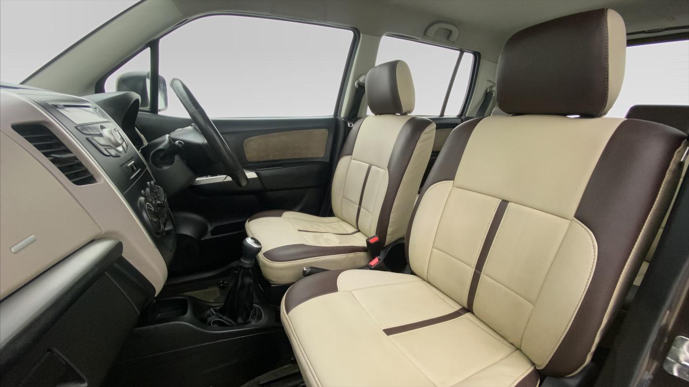 2013 Maruti Wagon R 1.0 VXI, Petrol, Manual, 45,300 km, Right Side Front Door Cabin