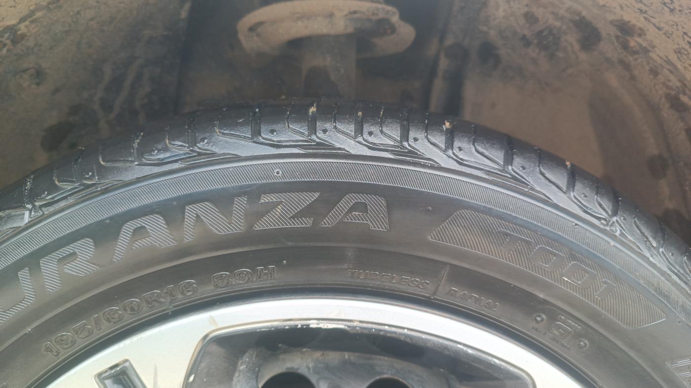 2021 Tata NEXON XM SUNROOF PETROL, Petrol, Manual, 57,795 km, Right Front Tyre Tread