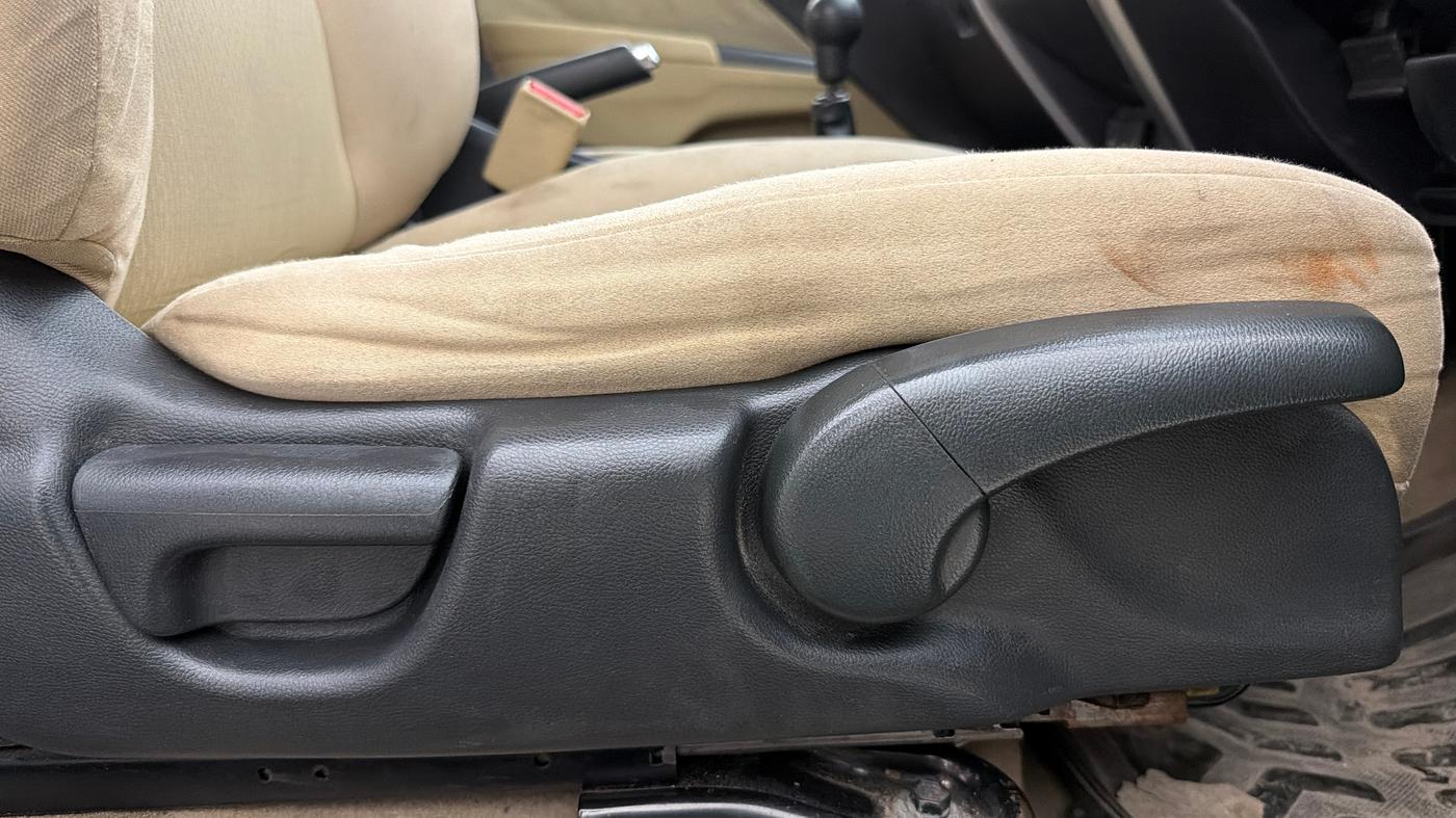 2018 Honda City 1.5L I-VTEC V MT, Petrol, Manual, 1,01,433 km, Driver Side Adjustment Panel