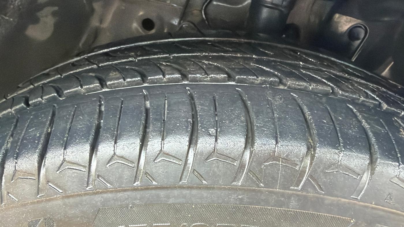 2018 Honda City 1.5L I-VTEC V MT, Petrol, Manual, 1,01,433 km, Right Front Tyre Tread