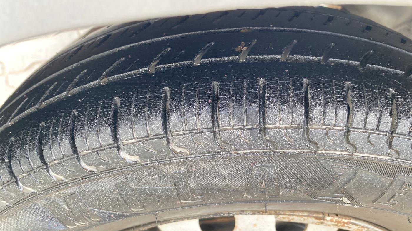 2017 Hyundai Eon ERA +, Petrol, Manual, 70,339 km, Right Rear Tyre Tread