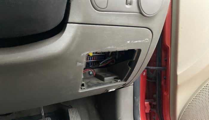 2010 Hyundai i10 SPORTZ 1.2, Petrol, Manual, 83,606 km, Dashboard - Dashboard trim missing