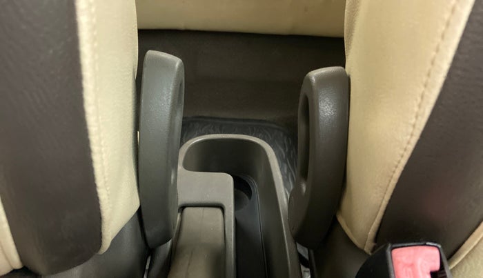 2010 Hyundai i10 SPORTZ 1.2, Petrol, Manual, 83,606 km, Driver Side Adjustment Panel