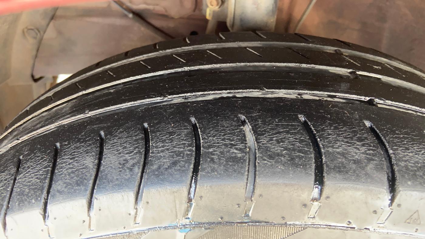 2021 Maruti Ertiga VXI CNG, CNG, Manual, 1,12,256 km, Left Front Tyre Tread