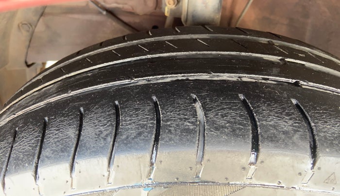 2021 Maruti Ertiga VXI CNG, CNG, Manual, 1,12,256 km, Left Front Tyre Tread