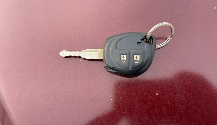 2021 Maruti Ertiga VXI CNG, CNG, Manual, 1,12,256 km, Key Close Up