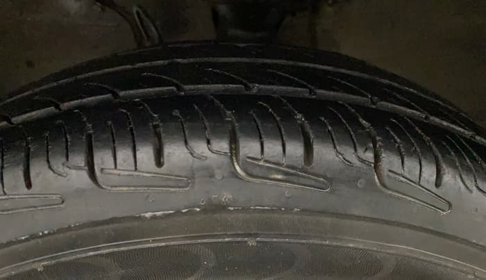 2020 Maruti Alto VXI, Petrol, Manual, 1,03,254 km, Left Front Tyre Tread
