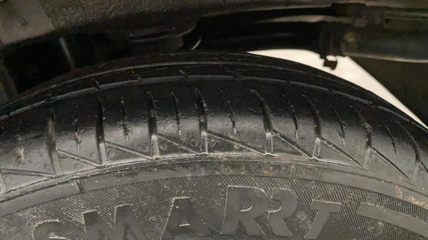 2020 Maruti Alto VXI, Petrol, Manual, 1,03,239 km, Left Rear Tyre Tread