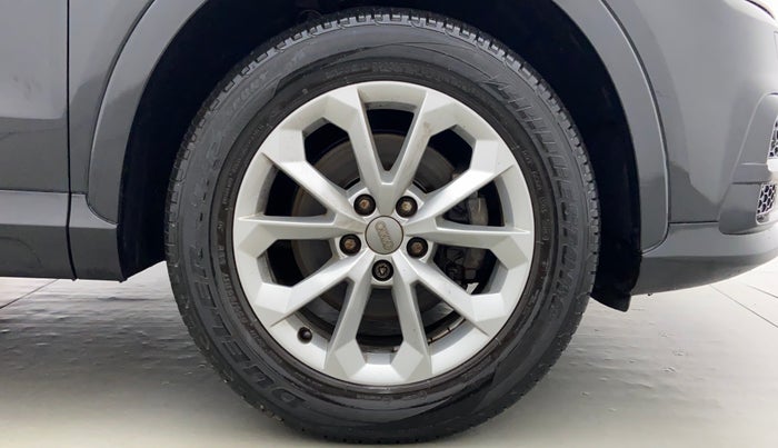 2017 Audi Q3 30 TFSI Premium, Petrol, Automatic, 25,024 km, Right Front Tyre