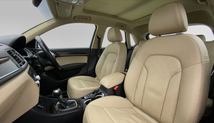 2017 Audi Q3 30 TFSI Premium, Petrol, Automatic, 25,024 km, Right Side Front Door Cabin View