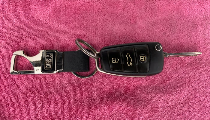 2017 Audi Q3 30 TFSI Premium, Petrol, Automatic, 25,024 km, Key Close-up