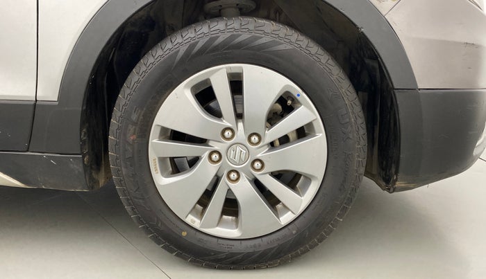 2016 Maruti S Cross ZETA 1.3, Diesel, Manual, 76,836 km, Right Front Wheel