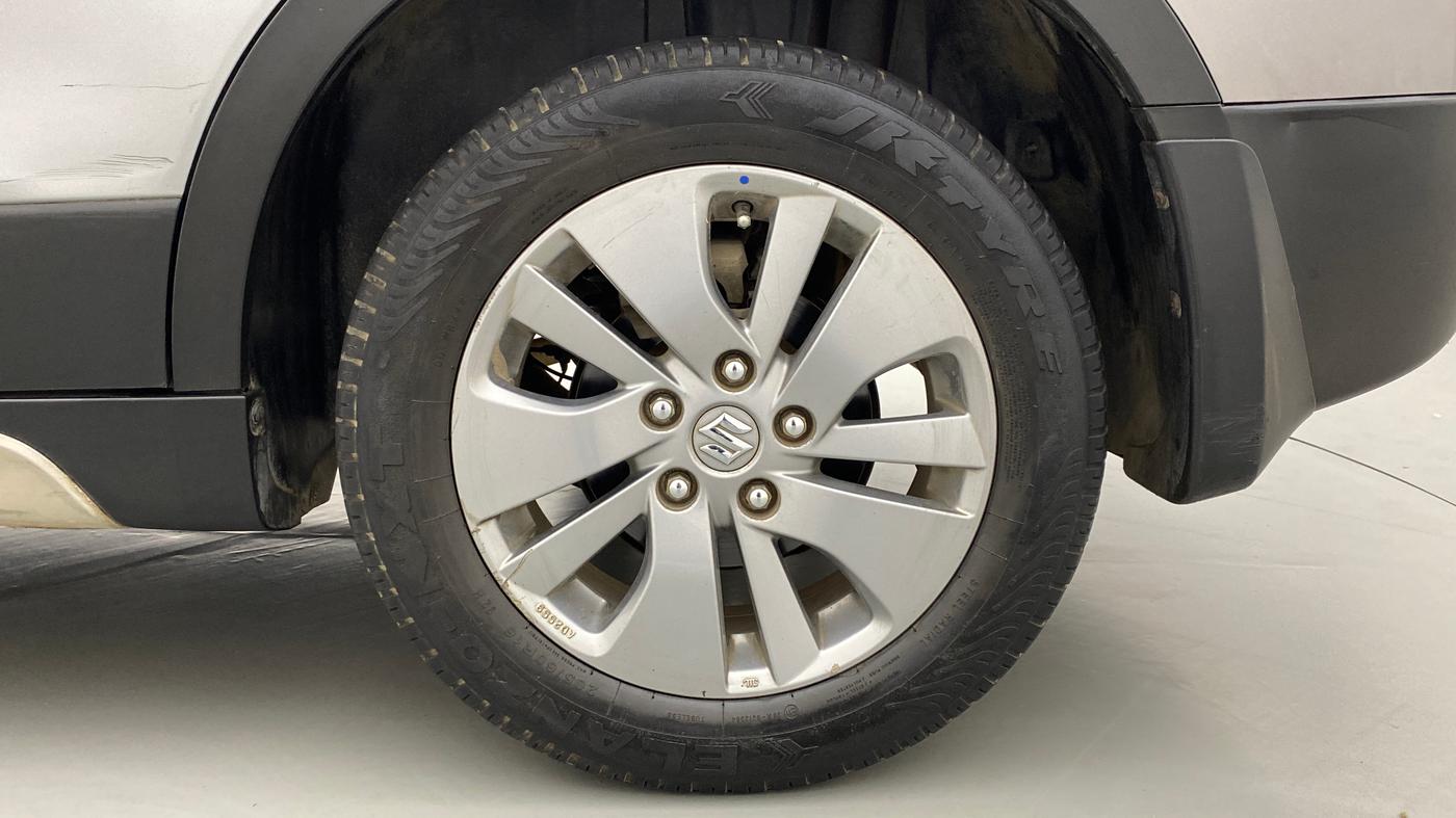 2016 Maruti S Cross ZETA 1.3, Diesel, Manual, 76,836 km, Left Rear Wheel