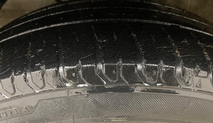2020 Maruti XL6 ZETA MT, Petrol, Manual, 40,369 km, Left Front Tyre Tread