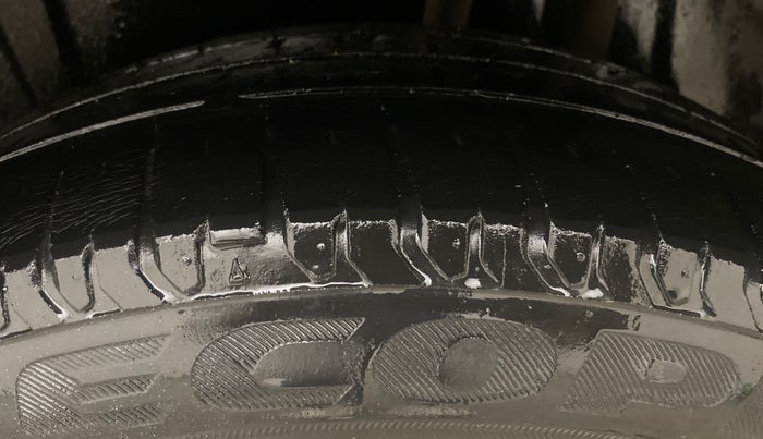 2020 Maruti XL6 ZETA MT, Petrol, Manual, 40,369 km, Left Rear Tyre Tread