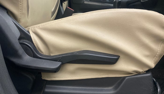 2020 Maruti XL6 ZETA MT, Petrol, Manual, 40,369 km, Driver Side Adjustment Panel