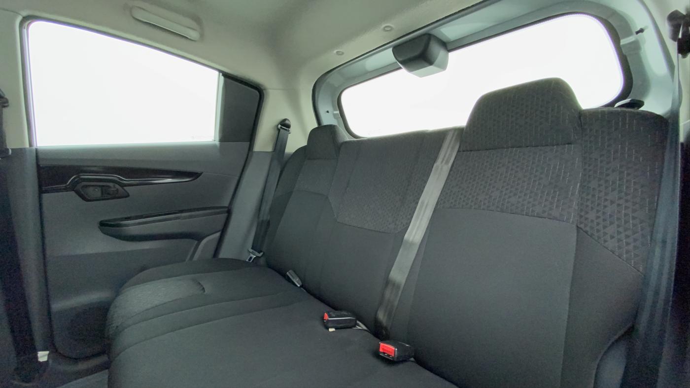 2018 Mahindra KUV 100 NXT K4+ D 6 SEATER, Diesel, Manual, 77,634 km, Right Side Rear Door Cabin