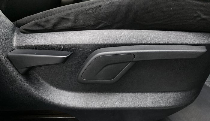 2018 Mahindra KUV 100 NXT K4+ D 6 SEATER, Diesel, Manual, 77,634 km, Driver Side Adjustment Panel