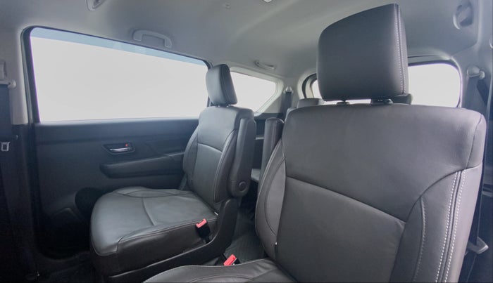 2020 Maruti XL6 ALPHA AT SHVS, Petrol, Automatic, 11,548 km, Right Side Door Cabin View