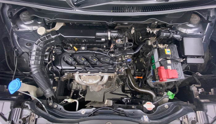 2020 Maruti XL6 ALPHA AT SHVS, Petrol, Automatic, 11,548 km, Engine Bonet View