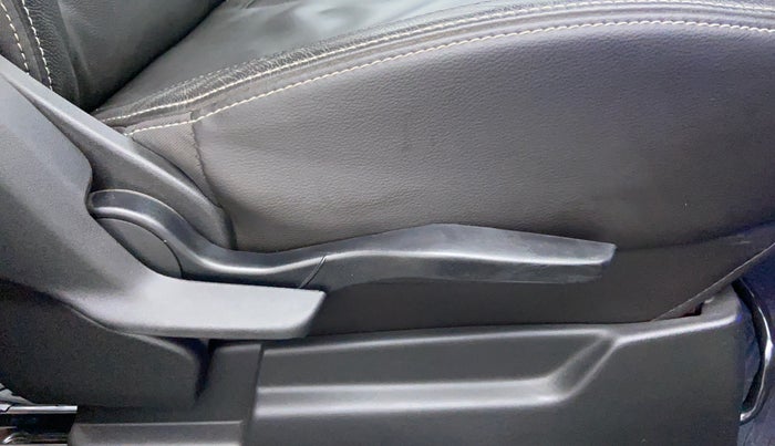 2020 Maruti XL6 ALPHA AT SHVS, Petrol, Automatic, 11,548 km, Driver Side Adjustment Panel