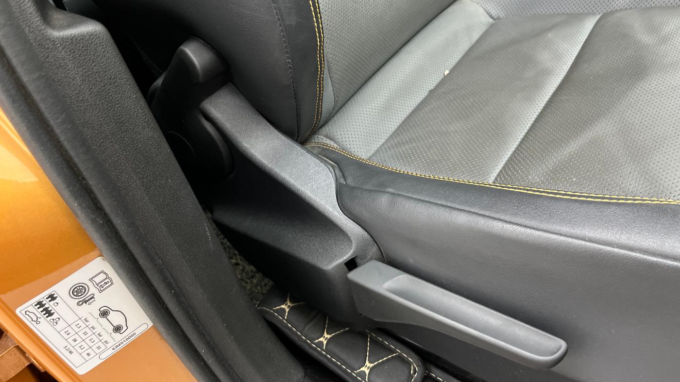 2022 Skoda KUSHAQ STYLE 1.5L TSI DSG, Petrol, Automatic, 13,307 km, Driver Side Adjustment Panel