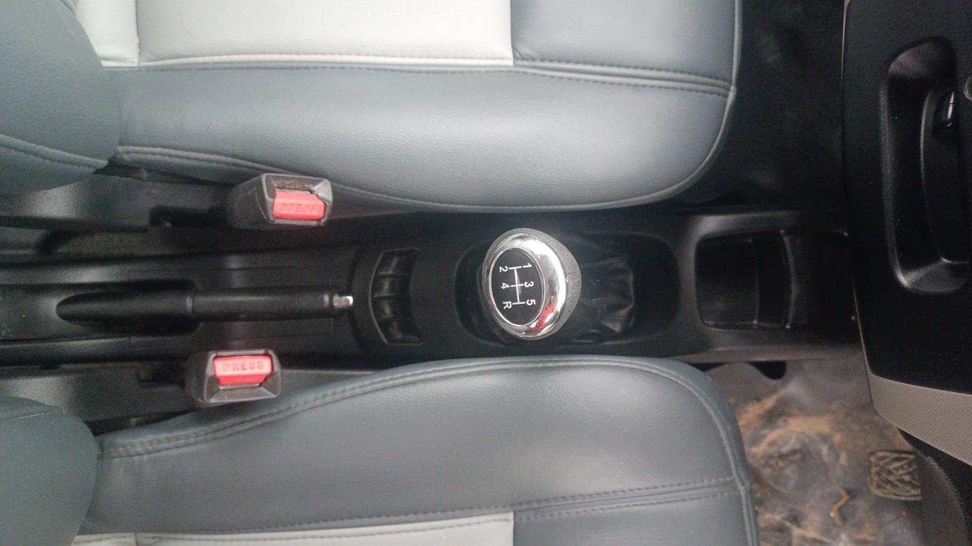 2013 Maruti Wagon R 1.0 VXI, Petrol, Manual, 69,184 km, Gear Lever