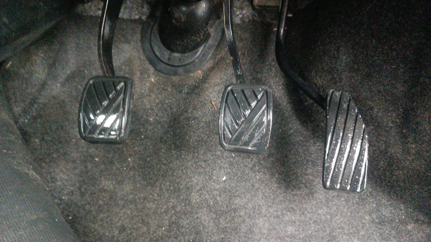 2013 Maruti Wagon R 1.0 VXI, Petrol, Manual, 69,184 km, Pedals