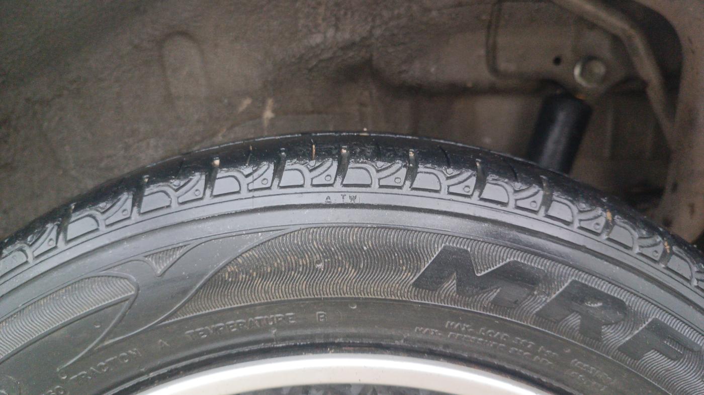 2013 Maruti Wagon R 1.0 VXI, Petrol, Manual, 69,184 km, Left Rear Tyre Tread