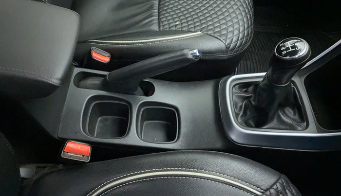 2018 Maruti S Cross ZETA 1.3 SHVS, Diesel, Manual, 32,903 km, Gear Lever