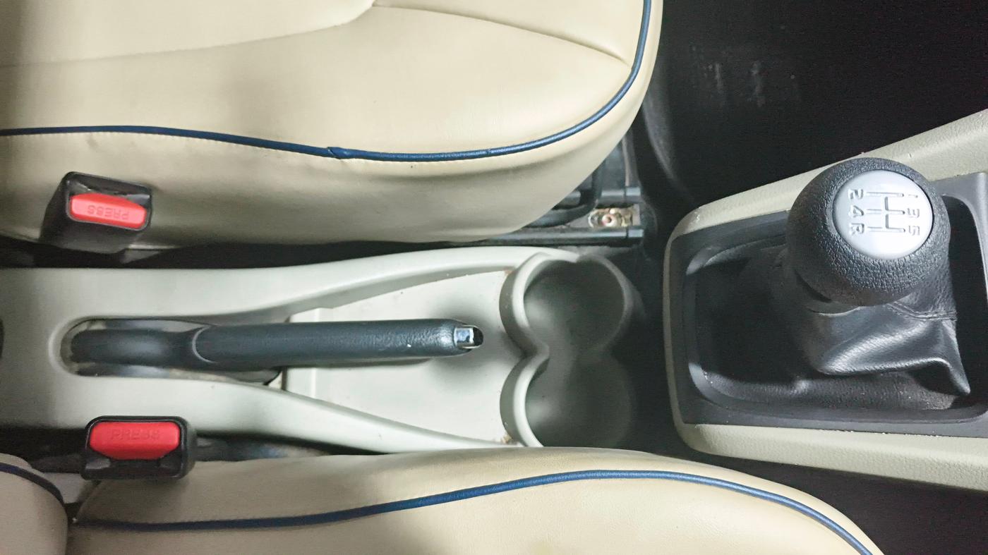 2016 Maruti Celerio ZXI, CNG, Manual, 63,915 km, Gear Lever
