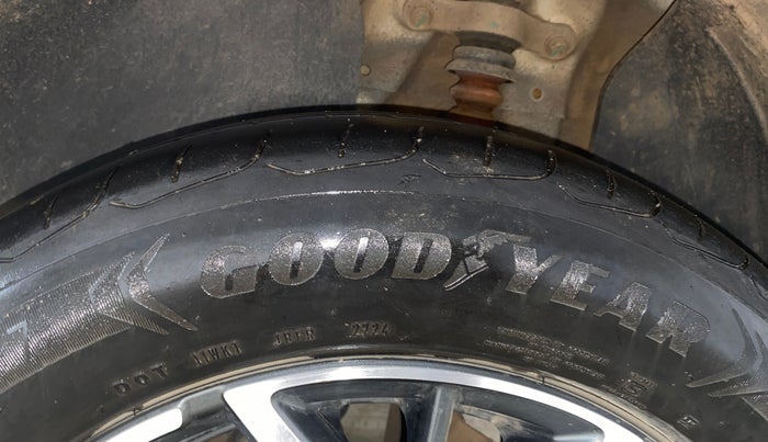 2020 KIA SELTOS GTX PLUS AT 1.5 DIESEL, Diesel, Automatic, 1,28,900 km, Left Rear Tyre Tread