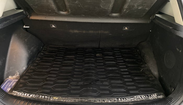 2020 KIA SELTOS GTX PLUS AT 1.5 DIESEL, Diesel, Automatic, 1,28,900 km, Boot Inside