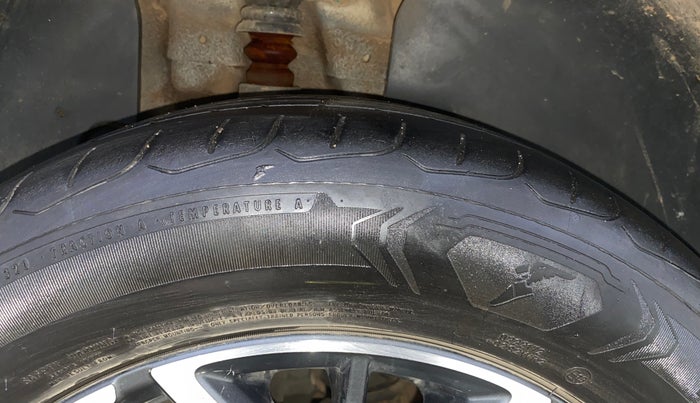 2020 KIA SELTOS GTX PLUS AT 1.5 DIESEL, Diesel, Automatic, 1,28,900 km, Right Rear Tyre Tread