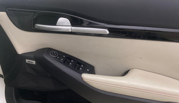 2020 KIA SELTOS GTX PLUS AT 1.5 DIESEL, Diesel, Automatic, 1,28,900 km, Driver Side Door Panels Control