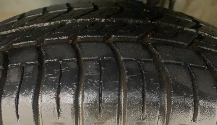 2013 Maruti Alto 800 LXI, Petrol, Manual, 18,143 km, Left Front Tyre Tread