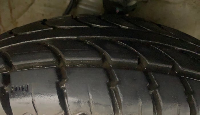 2013 Maruti Alto 800 LXI, Petrol, Manual, 18,143 km, Right Front Tyre Tread